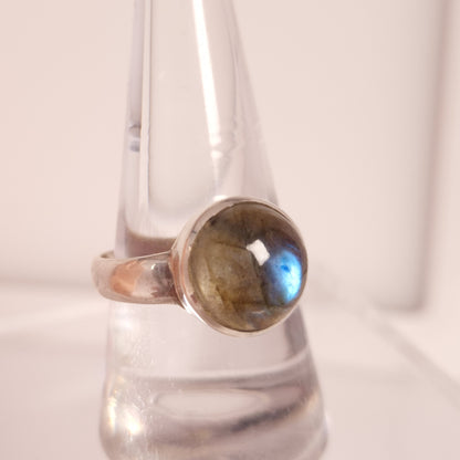 LABRADORITE RING set in STERLING SILVER 3SSLABR1