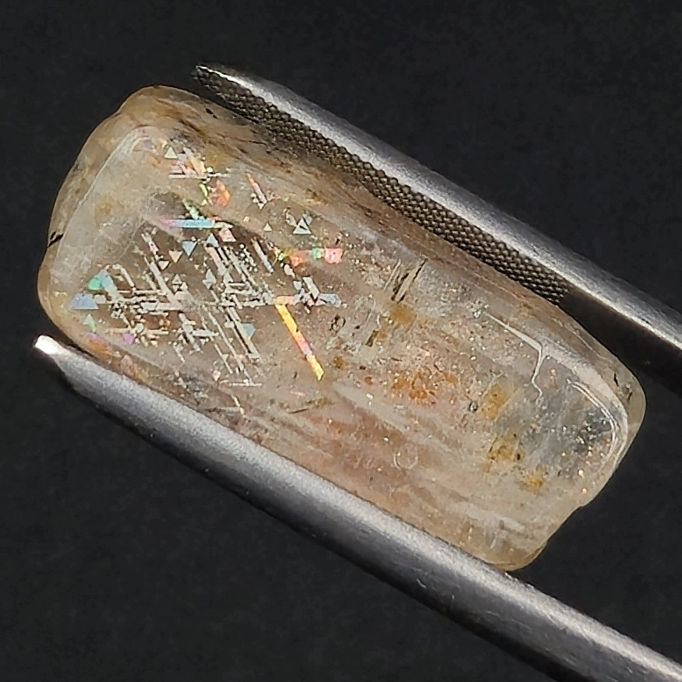 RAINBOW LATTICE SUNSTONE, Australia XLF003