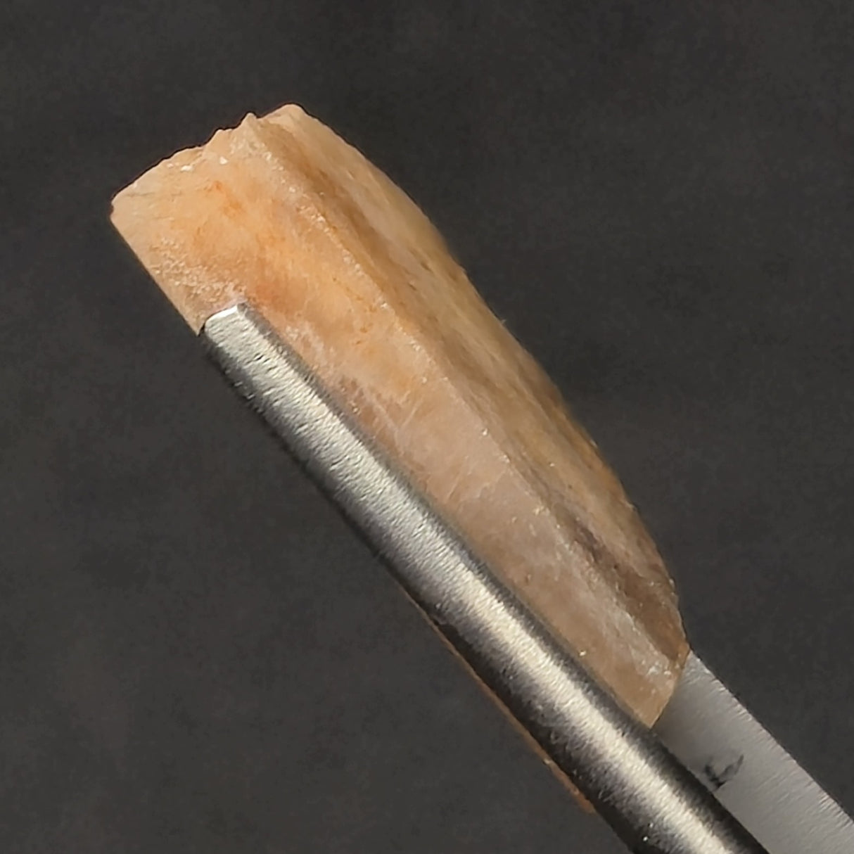 RAINBOW LATTICE SUNSTONE, Australia XLF004