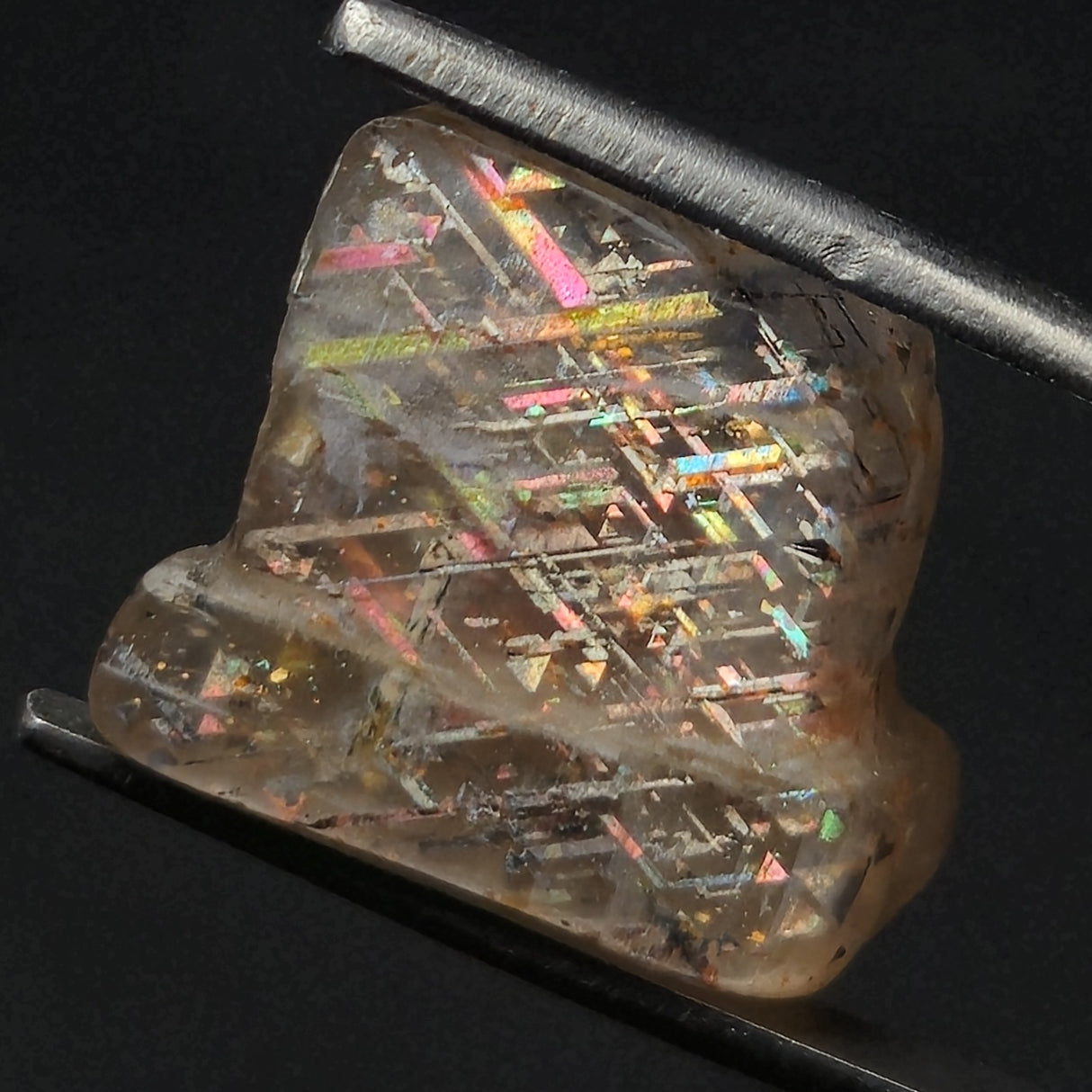 RAINBOW LATTICE SUNSTONE, Australia XLF007
