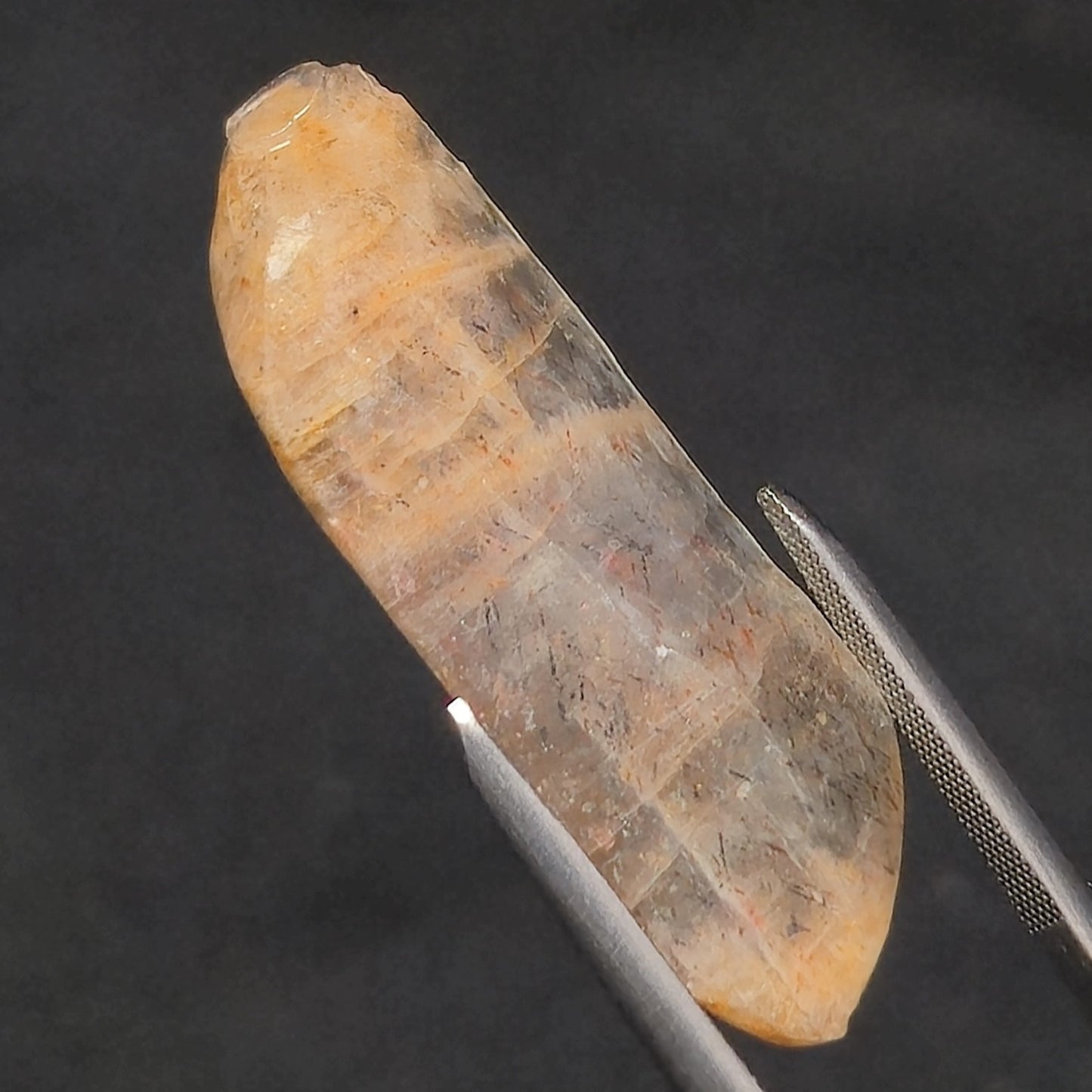 RAINBOW LATTICE SUNSTONE, Australia XLF011