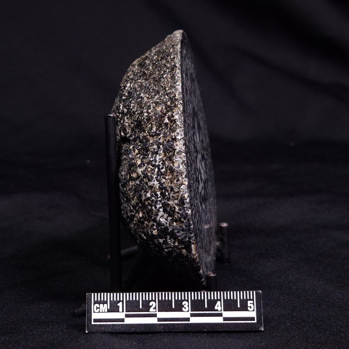 ORBICULAR GRANITE NODULE, Australia YOG013