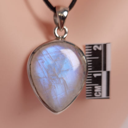 RAINBOW MOONSTONE PENDANT set in STERLING SILVER 3SSMSP2