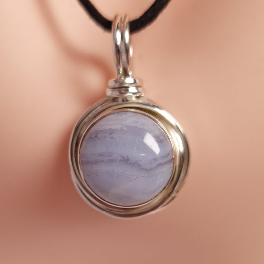 BLUE LACE AGATE PENDANT set in STERLING SILVER 3SSBLP1