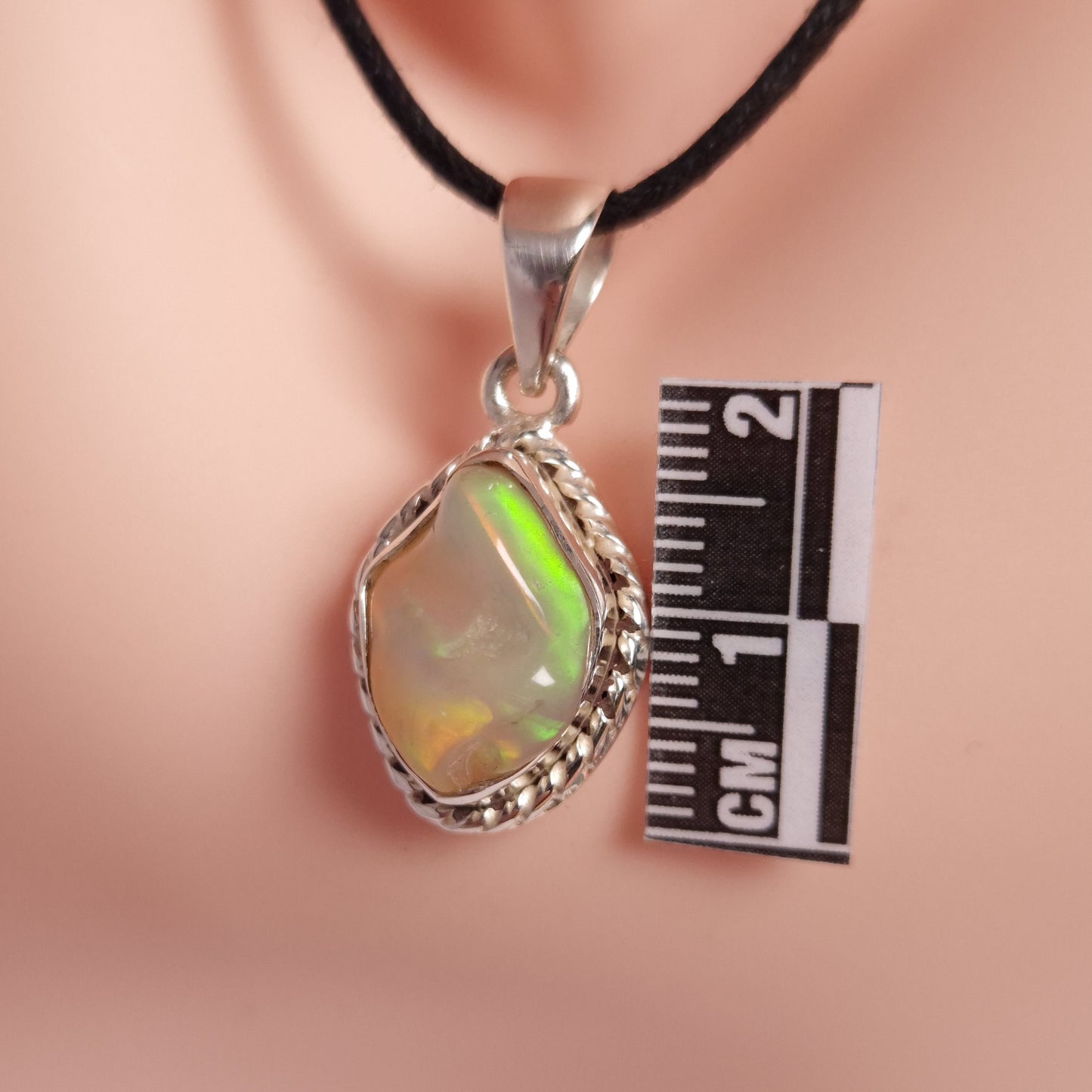 ETHIOPIAN OPAL PENDANT set in STERLING SILVER 3SSEOP3