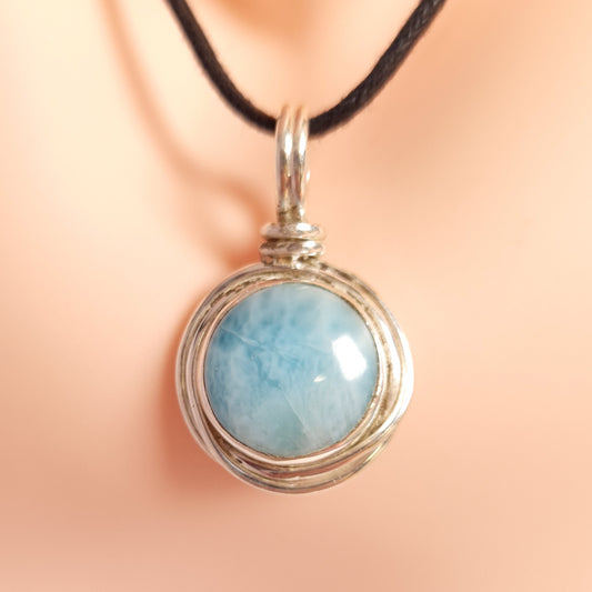 ROUND LARIMAR PENDANT set in STERLING SILVER 3SSRLP1