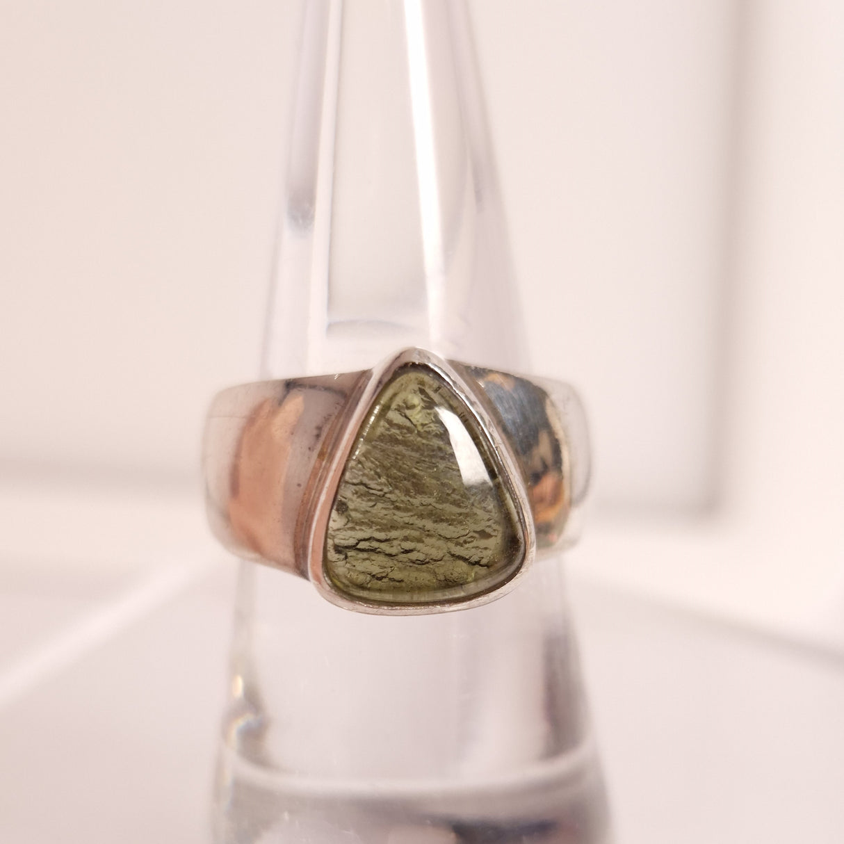 POLISHED MOLDAVITE RING set in STERLING SILVER 3SSPMR2