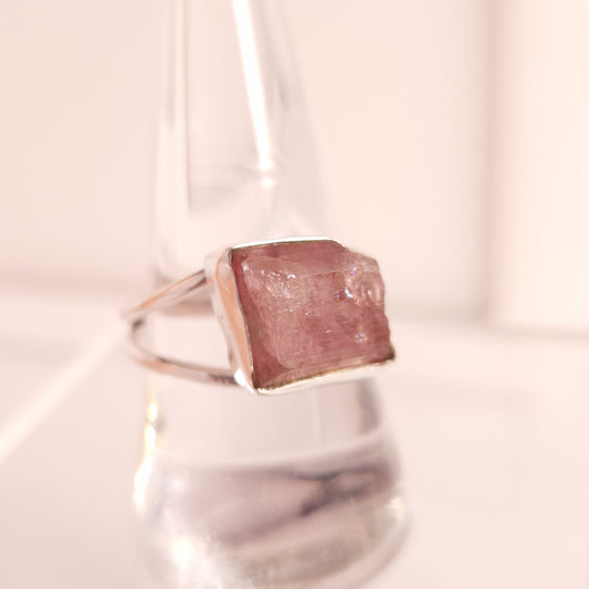 RAW PINK TOURMALINE RING set in STERLING SILVER 3SSRPT2