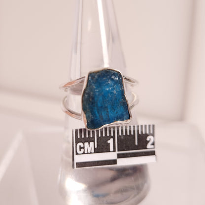 RAW BLUE APATITE RING set in STERLING SILVER 3SSRBA2