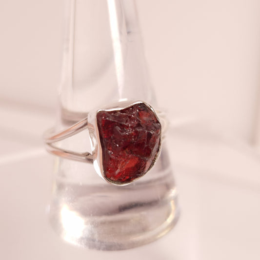RAW GARNET RING set in STERLING SILVER 3SSRGR1