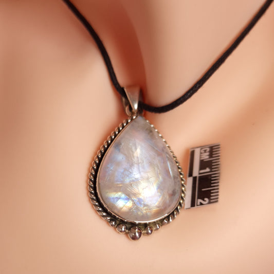 RAINBOW MOONSTONE PENDANT set in STERLING SILVER 3SSMSP3