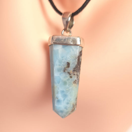 LARIMAR POINT PENDANT set in STERLING SILVER 3SSLPP