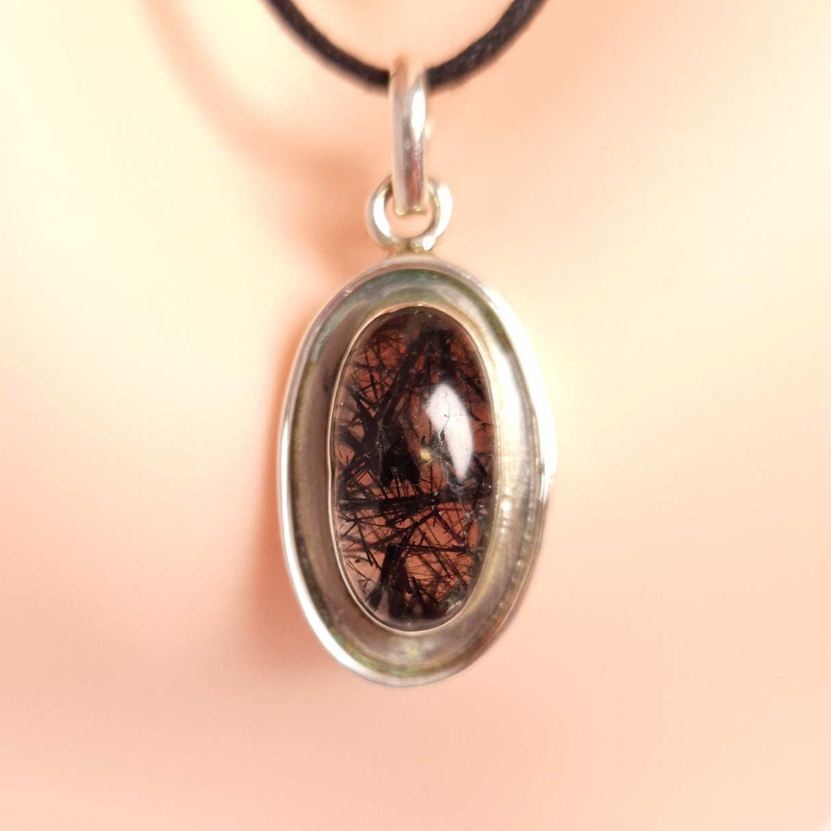TOURMALATED QUARTZ OVAL PENDANT set in STERLING SILVER 3SSTOP2