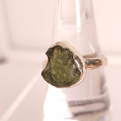 MOLDAVITE RING set in STERLING SILVER 3SSMDVR4