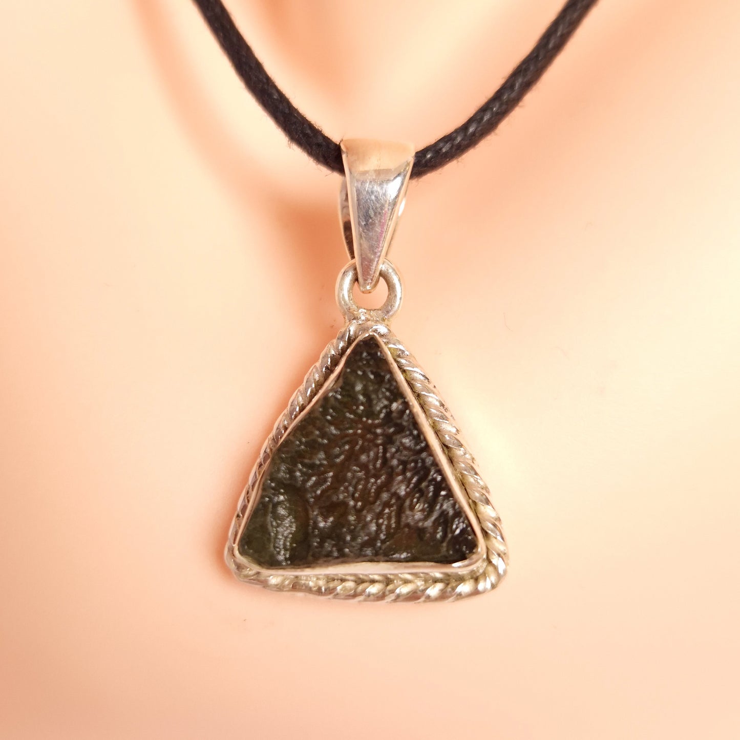 MOLDAVITE PENDANT set in STERLING SILVER 3SSMVP2