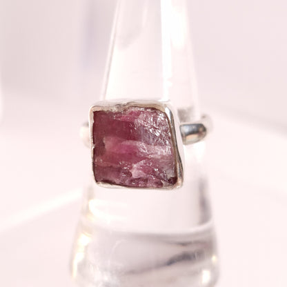 NATURAL PINK TOURMALINE RING set in STERLING SILVER 3SSRPT3