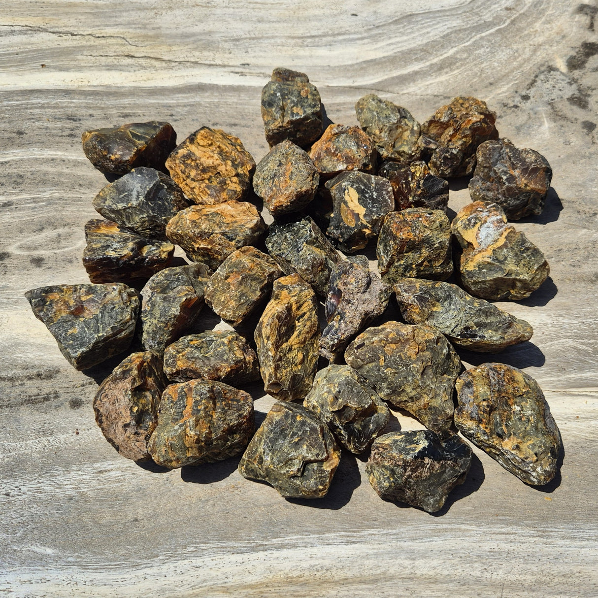 ROUGH AMBER, Indonesia XRB003