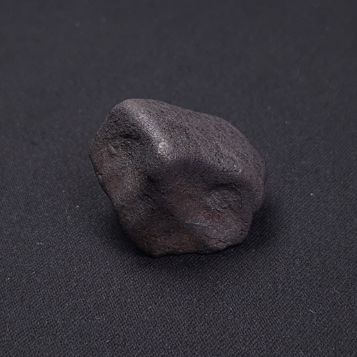 WILUNA METEORITE, H5 Chondrite, Australia YWM025