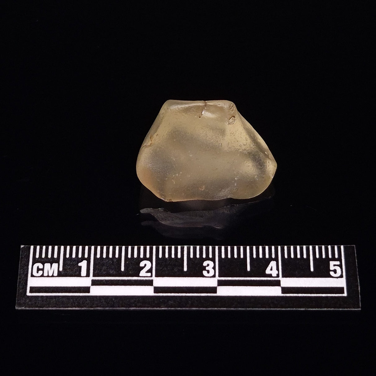 LIBYAN DESERT GLASS IMPACTITE, Eastern Sahara Desert XDG017