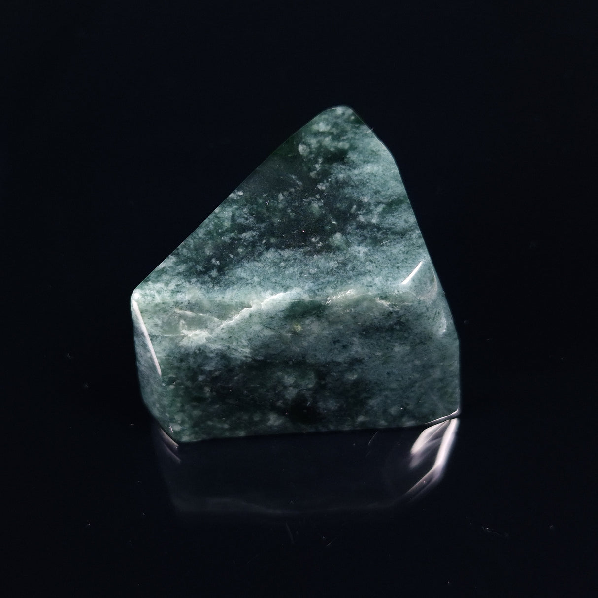 JADE FREE FORM, Burma YBJ001