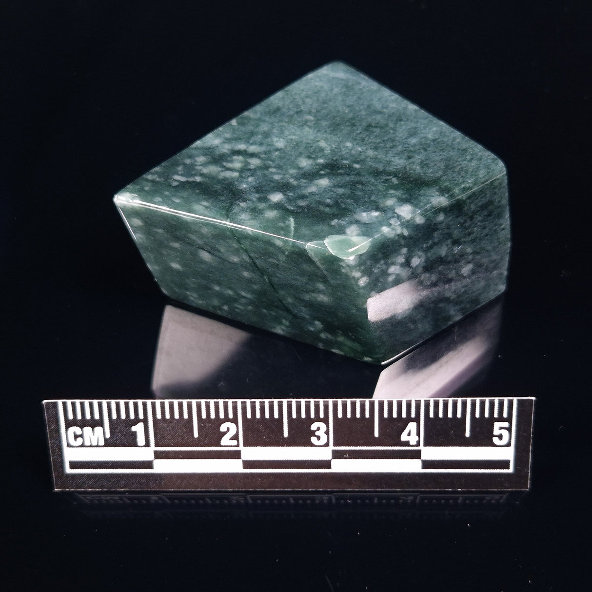 JADE FREE FORM, Burma YBJ003
