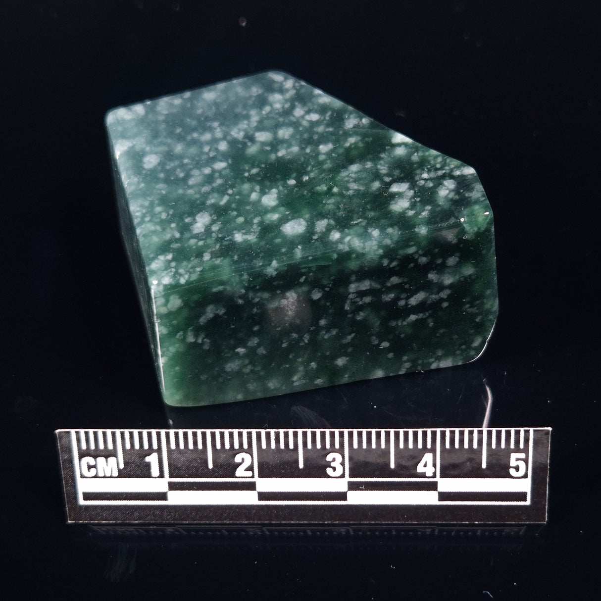JADE FREE FORM, Burma YBJ006