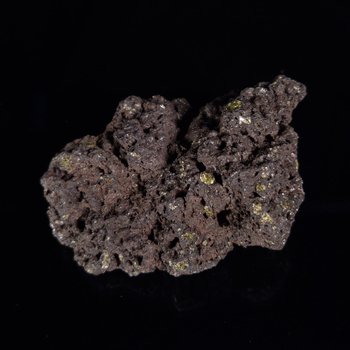 OLIVINE IN BASALT, Hawaii XOB007
