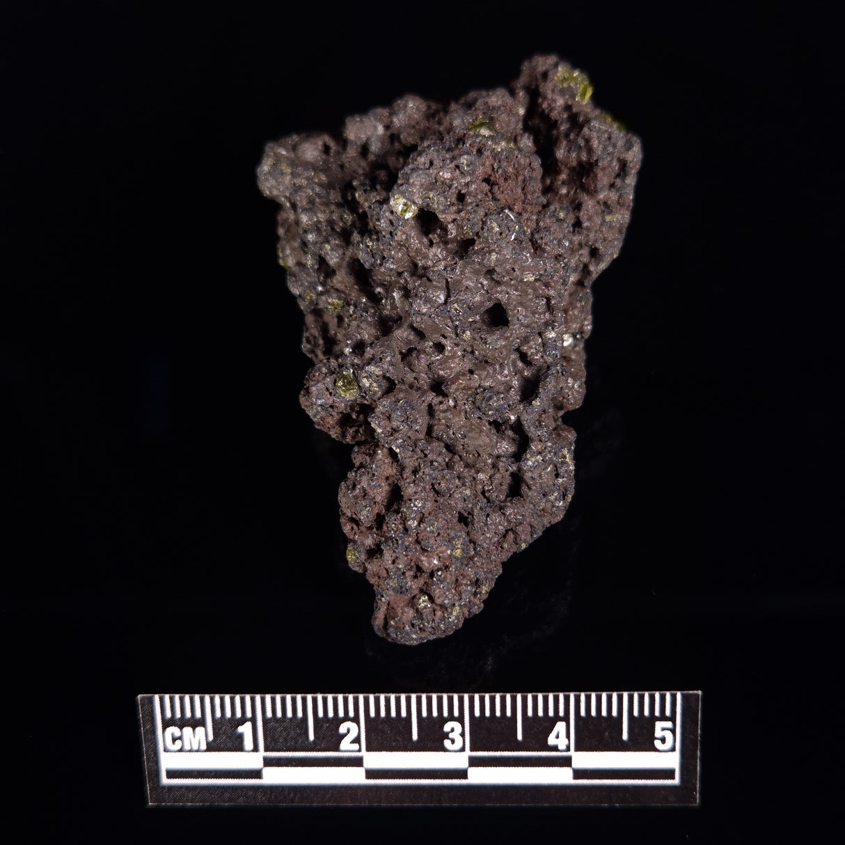 OLIVINE IN BASALT, Hawaii XOB008