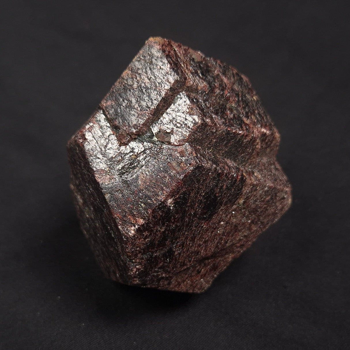 LARGE ALMANDINE GARNET, Australia XGC024