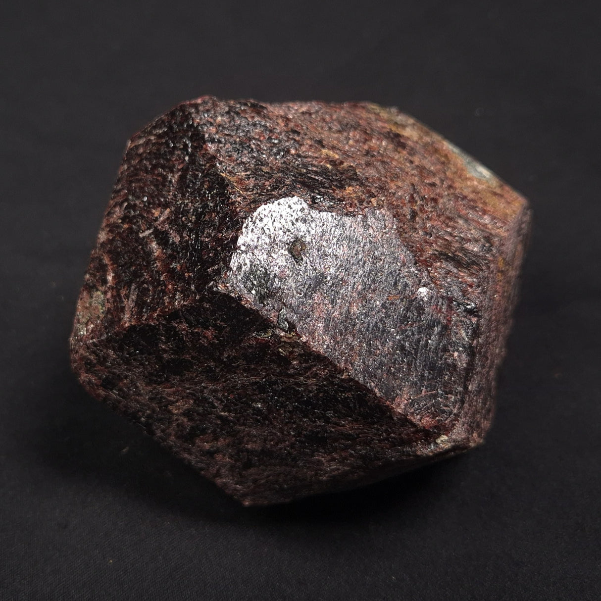 LARGE ALMANDINE GARNET, Australia XGC029