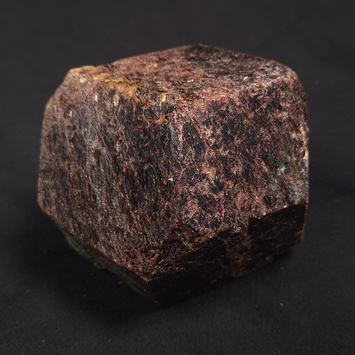 LARGE ALMANDINE GARNET, Australia XGC030