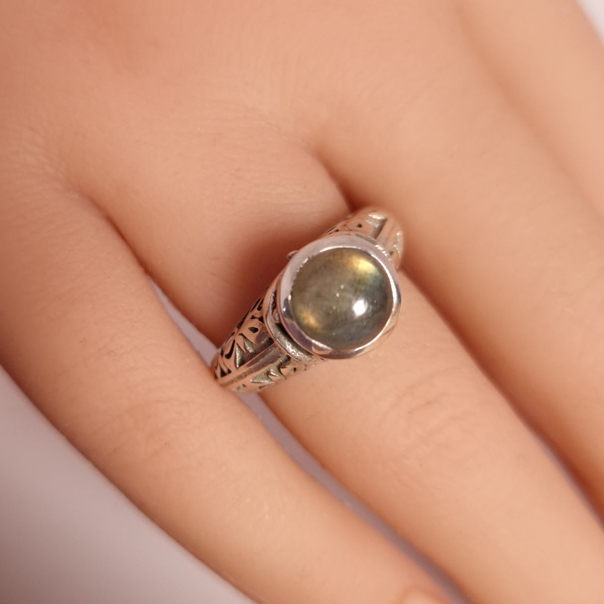 LABRADORITE RING set in STERLING SILVER 3SSR1