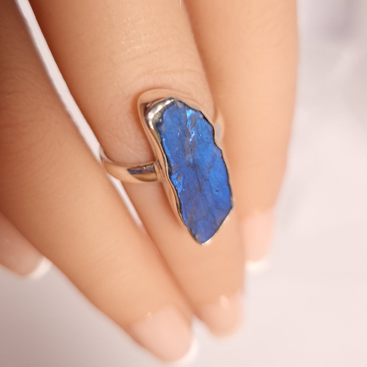 LABRADORITE RING set in STERLING SILVER 3SSR9