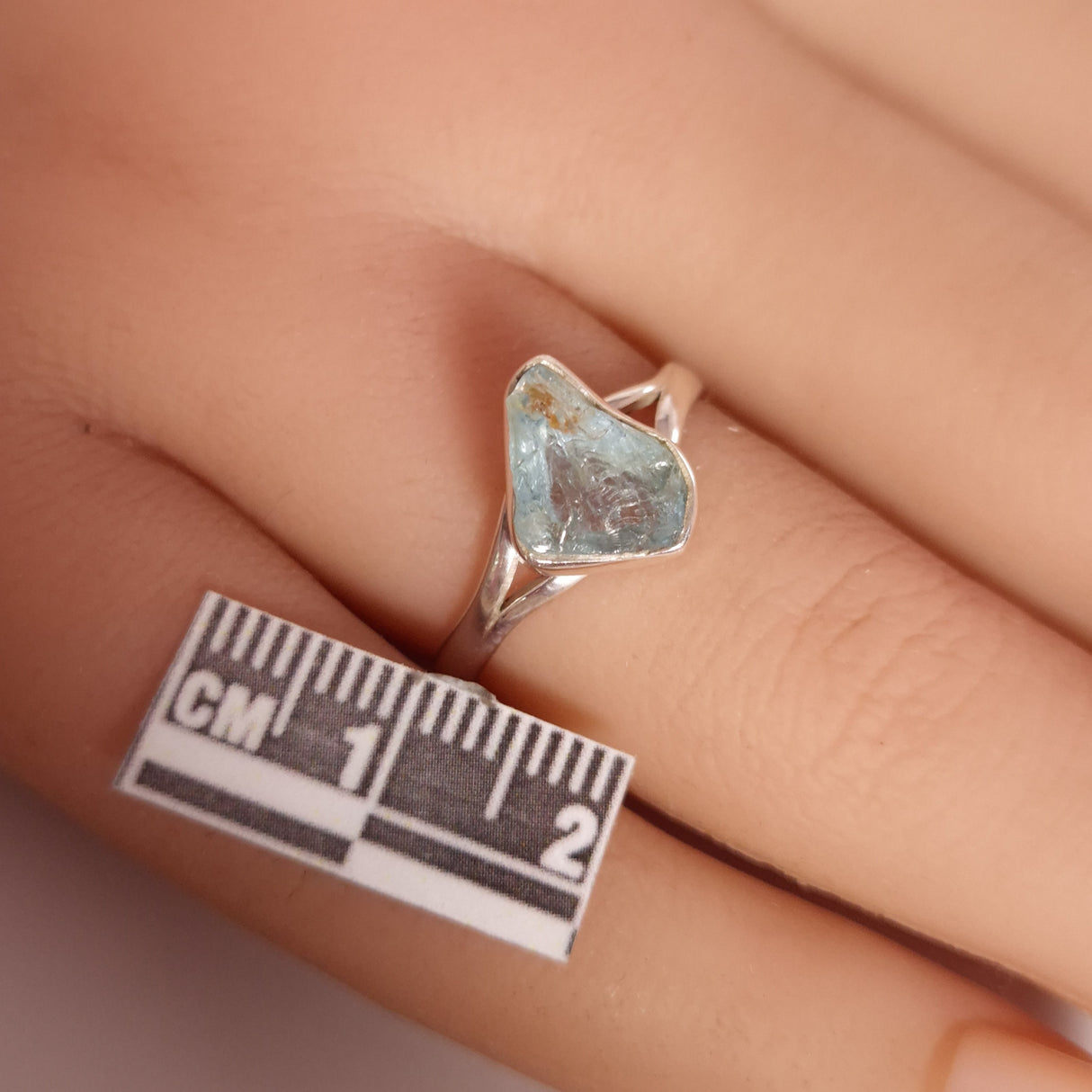 AQUAMARINE RING set in STERLING SILVER 3SSR12