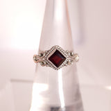 GARNET RING set in STERLING SILVER 3SSR16