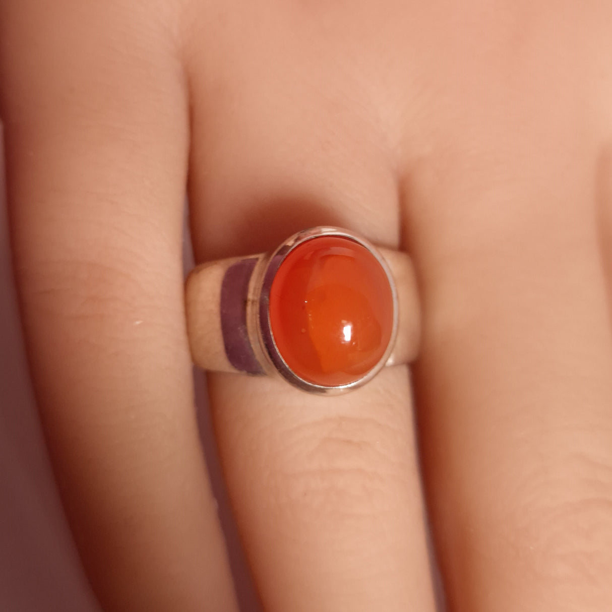 CARNELIAN RING set in STERLING SILVER 3SSR20
