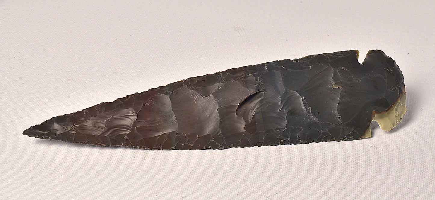 AGATE CARVED ARROW HEAD 18.5 CM P209