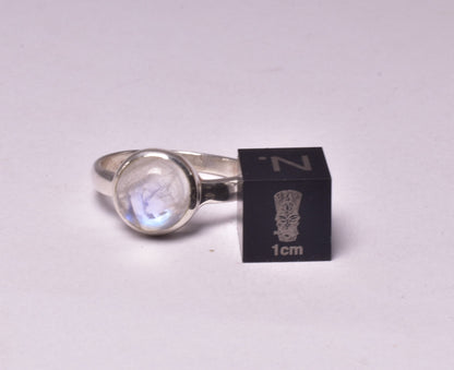 MOONSTONE RING set in STERLING SILVER, SIZE P/8 J205