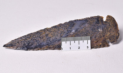 AGATE CARVED ARROW HEAD 13 CM P517
