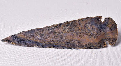 AGATE CARVED ARROW HEAD 13 CM P517