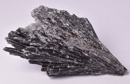 BLACK KYANITE, NATURAL FORM M49