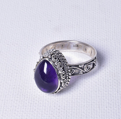 AMETHYST RING with ORNATE STERLING SILVER BAND, size 7/N J62