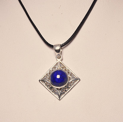 LAPIS LAZULI CRYSTAL PENDANT set in STERLING SILVER J133