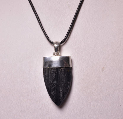 TOURMALINE PENDANT set in STERLING SILVER J136