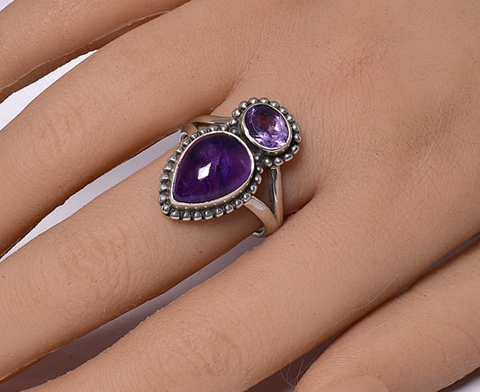 AMETHYST RING set in STERLING SILVER BAND, SIZE T/10 J137