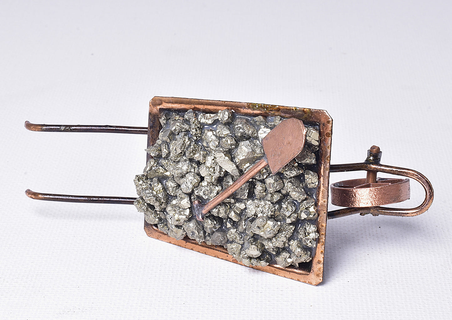 PYRITE WHEELBARROW P519