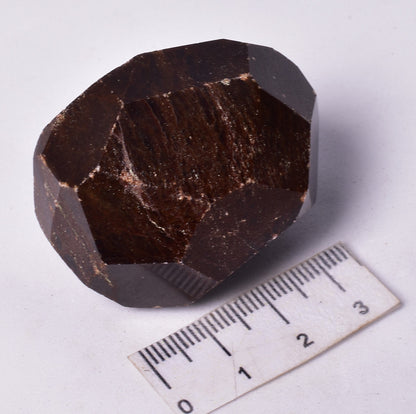 GARNET in NATURAL FORM FROM INDIA P322