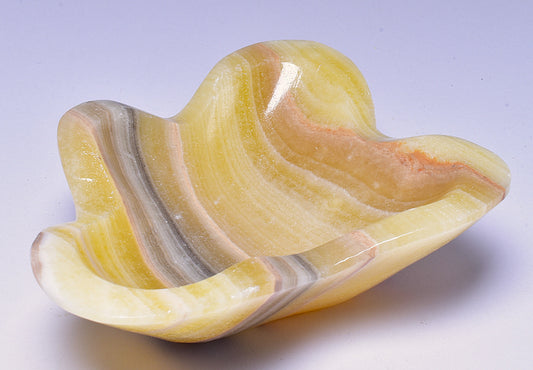 ARAGONITE DISH CARVING 9CM P2046