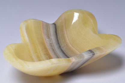 ARAGONITE DISH CARVING 9CM P2048