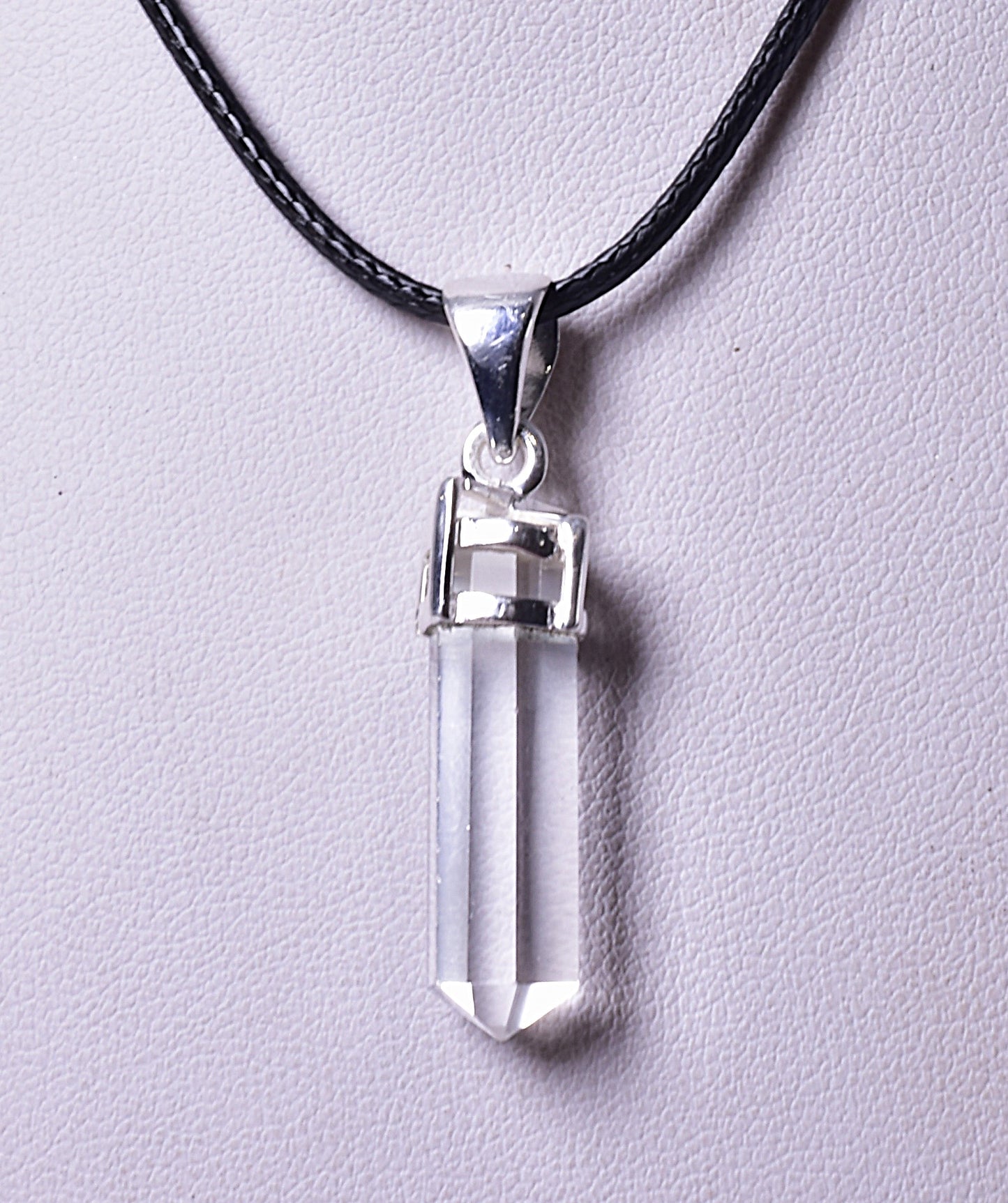 CLEAR QUARTZ POINT PENDANT set in STERLING SILVER J157